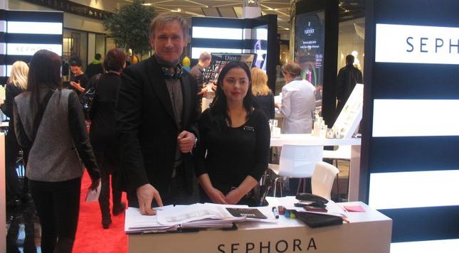 Z lewej Sergiusz Osmański, dyrektor artystyczny i PR Sephora. Fot. HK