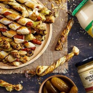 Przepis na zapiekane roladki z kabanosem, og&oacute;rkiem i sosem 